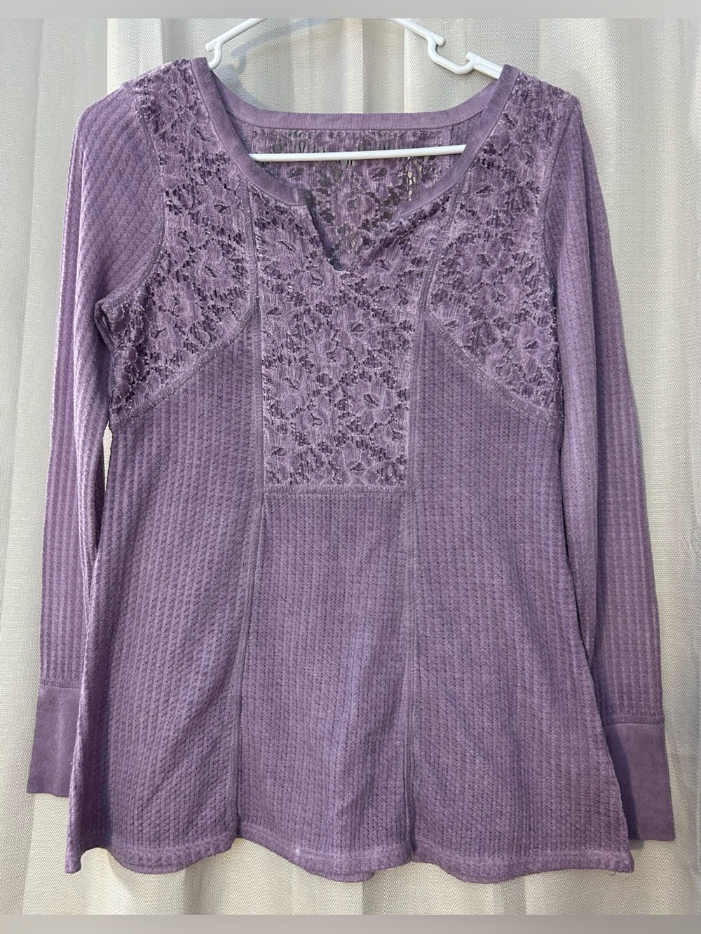One World Waffle Knit Lace Inset
Notch Neck Thermal Top Purple size PS